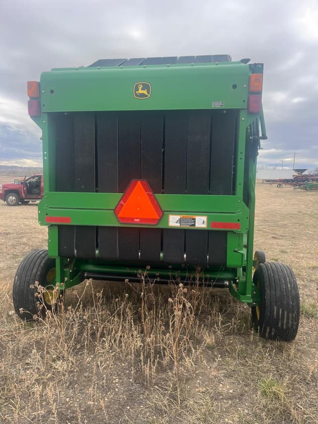 Image of John Deere 567 equipment image 4