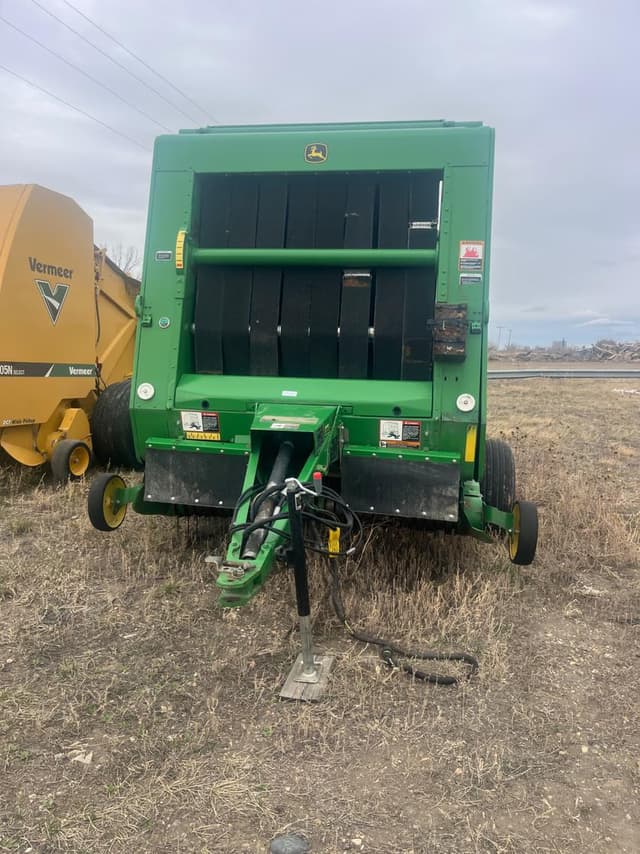 Image of John Deere 567 equipment image 1