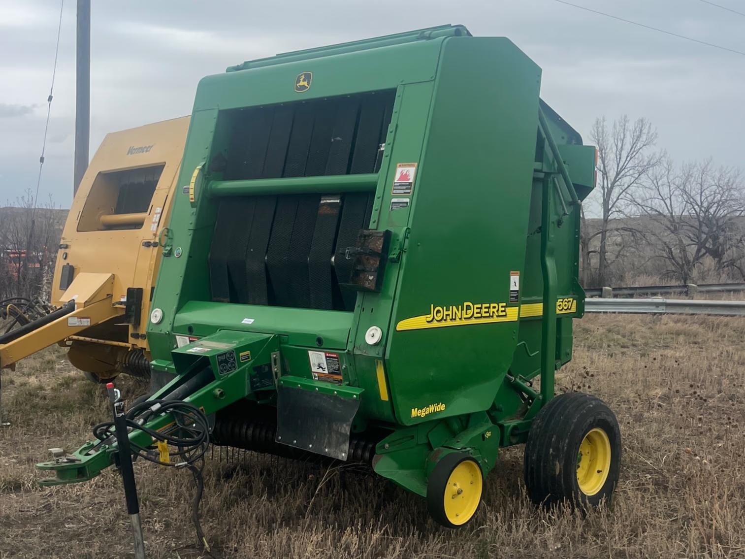2003 John Deere 567 Equipment Image0