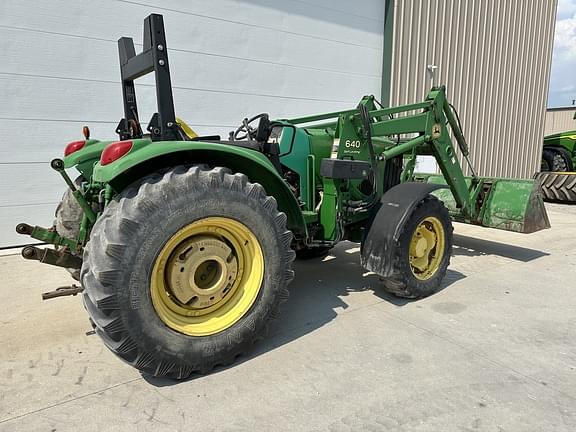 Image of John Deere 6220L equipment image 4