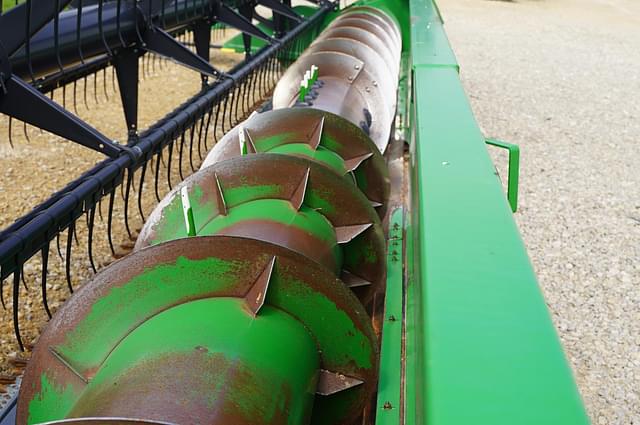 Image of John Deere 630F equipment image 4
