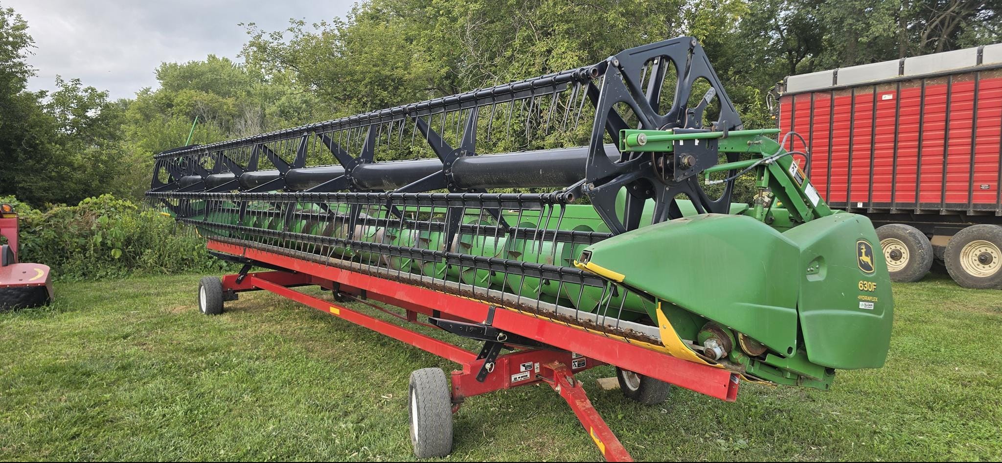 2003 John Deere 630F Equipment Image0