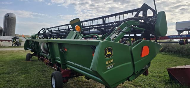 Image of John Deere 630F equipment image 4