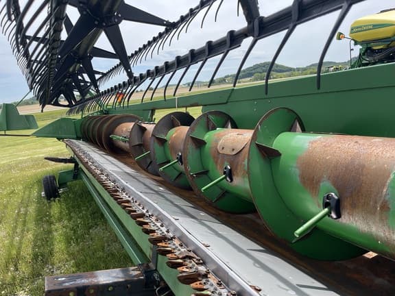 Image of John Deere 630F equipment image 4