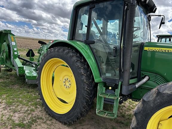 Image of John Deere 6320 equipment image 3