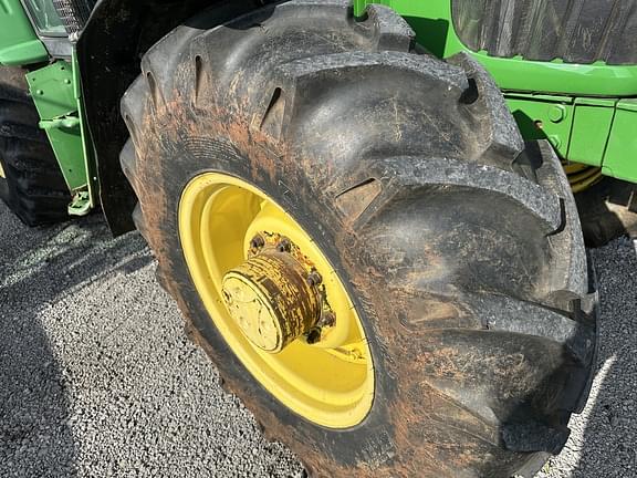 Image of John Deere 6320 equipment image 3