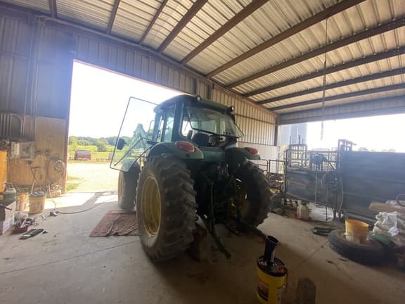 Image of John Deere 6320 equipment image 3