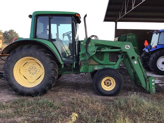 Image of John Deere 6320 equipment image 3