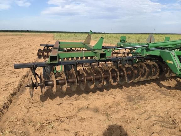Image of John Deere 637 equipment image 3