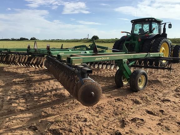 Image of John Deere 637 Primary image