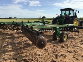 Main image John Deere 637