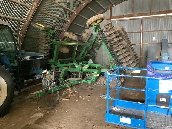 Image of John Deere 637 Primary image