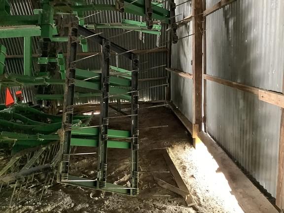 Image of John Deere 637 equipment image 3