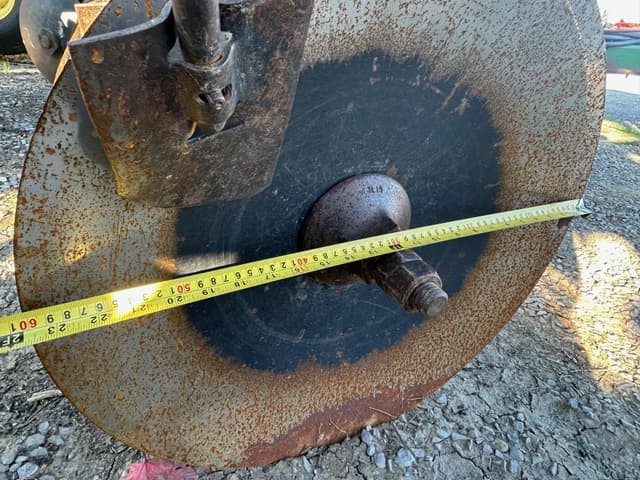 Image of John Deere 637 equipment image 4