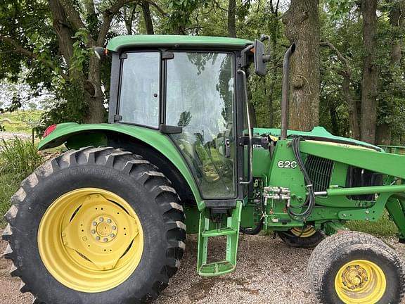 Image of John Deere 6415 equipment image 2