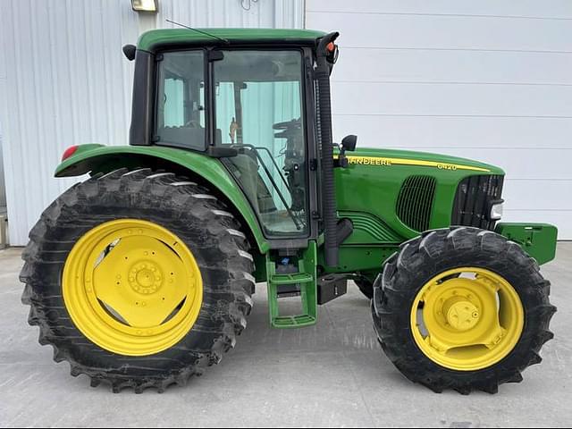 Image of John Deere 6420 equipment image 4