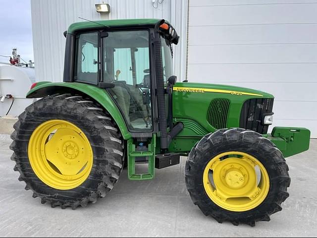 Image of John Deere 6420 equipment image 3