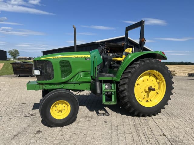 Image of John Deere 6420 equipment image 1