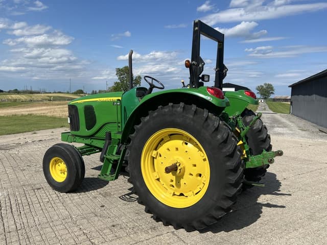 Image of John Deere 6420 equipment image 3