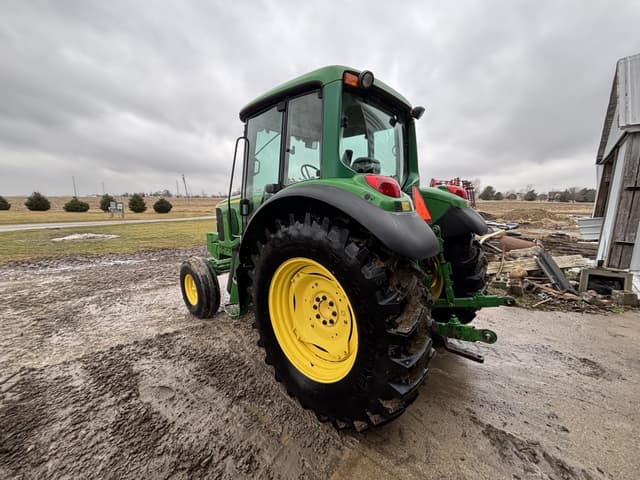 Image of John Deere 6420 equipment image 3