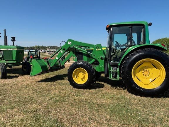 Image of John Deere 6420 equipment image 3