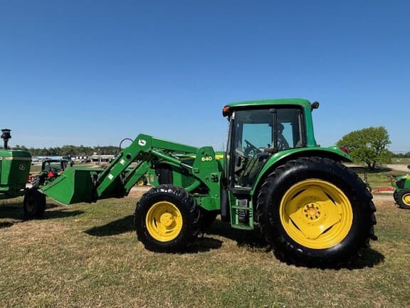 Image of John Deere 6420 equipment image 1