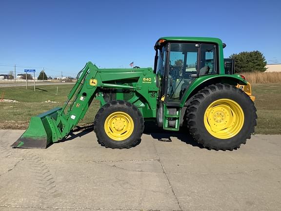 Image of John Deere 6420 equipment image 1