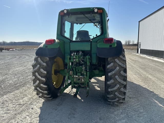 Image of John Deere 6420 equipment image 3