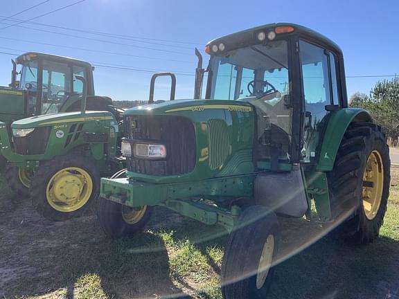 Image of John Deere 6420 equipment image 1