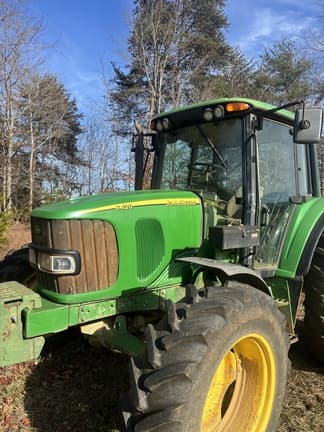 Image of John Deere 6420 equipment image 1