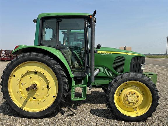 Image of John Deere 6420 equipment image 1