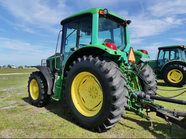 Image of John Deere 6420 equipment image 3