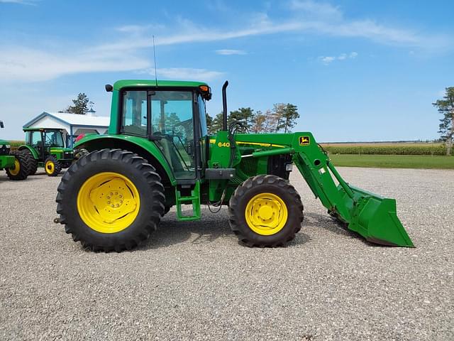 Image of John Deere 6420 equipment image 3