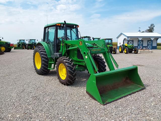 Image of John Deere 6420 equipment image 2