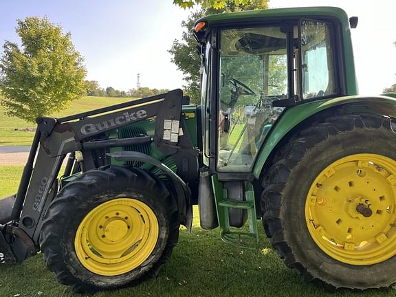 Image of John Deere 6420 equipment image 2