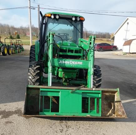 Image of John Deere 6420 equipment image 3