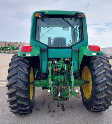 Image of John Deere 6420 equipment image 1