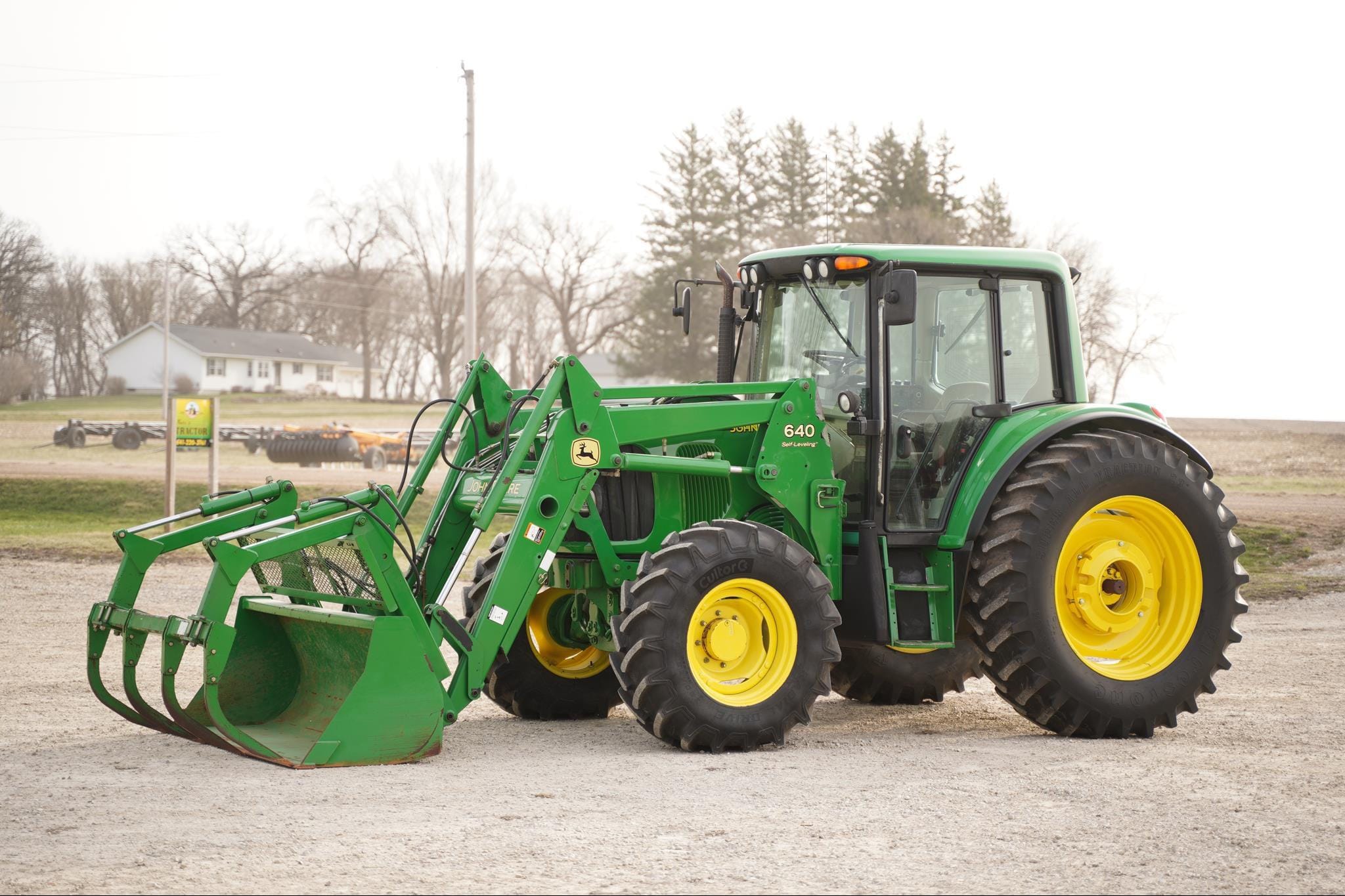2003 John Deere 6420 Equipment Image0