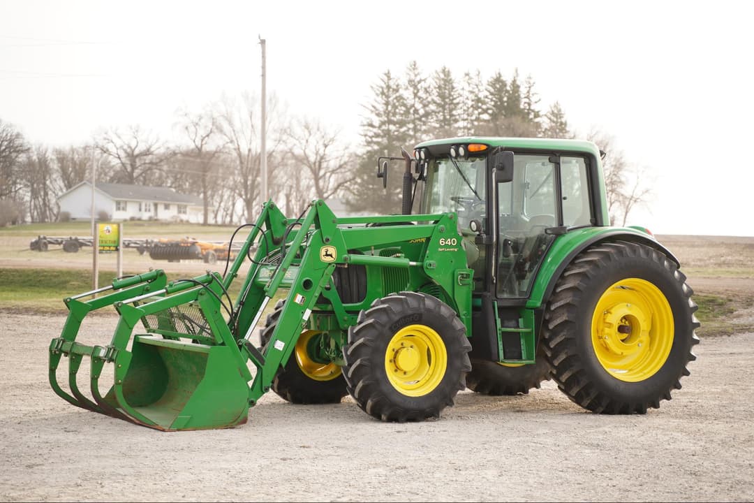 Image of John Deere 6420 Primary image