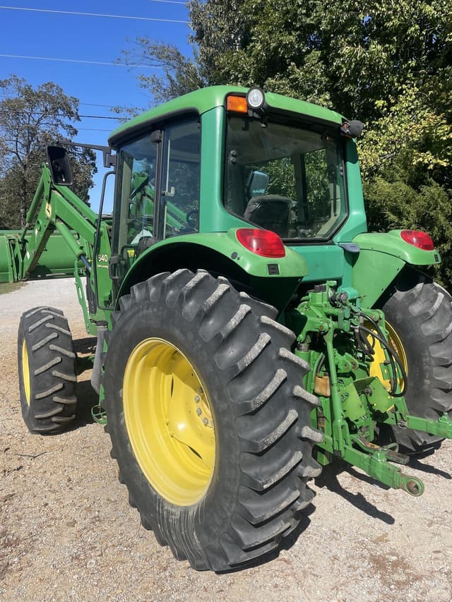 Image of John Deere 6420 equipment image 3
