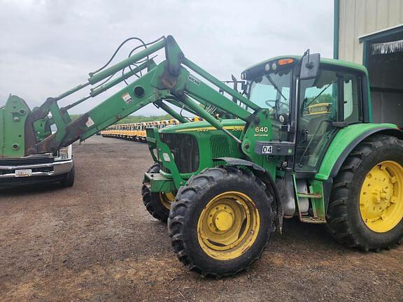 Image of John Deere 6420 equipment image 2