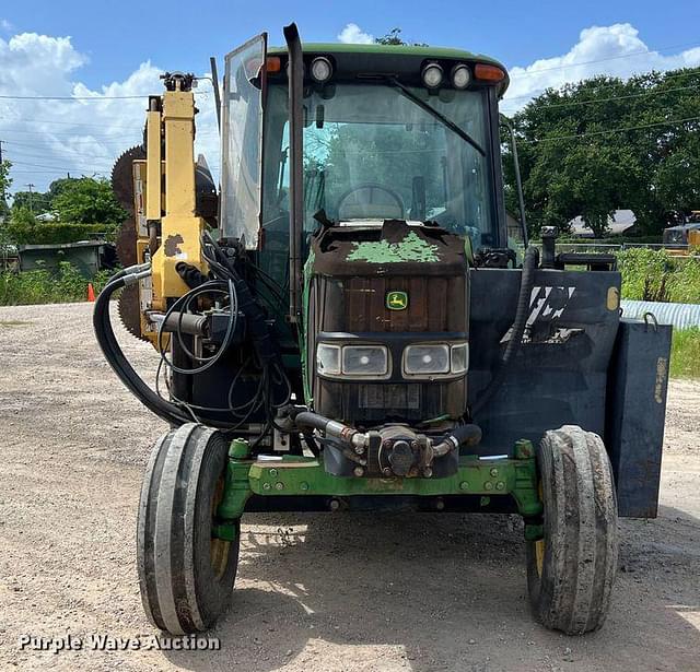 Image of John Deere 6420 equipment image 1