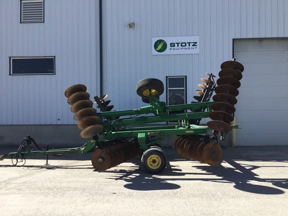 Image of John Deere 650 equipment image 1