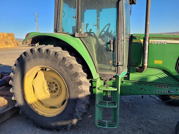 Image of John Deere 6615 equipment image 2