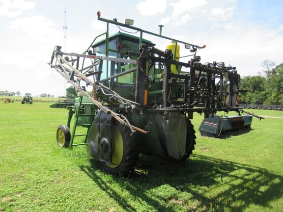 Image of John Deere 6700 equipment image 3