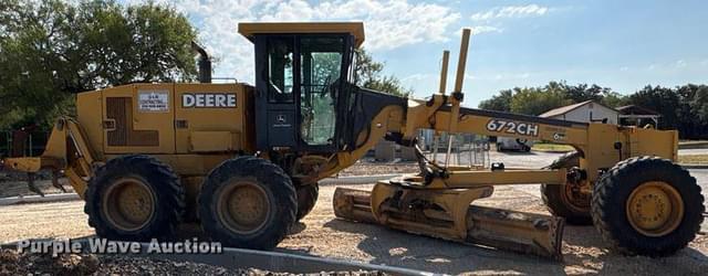 Image of John Deere 672CH equipment image 3