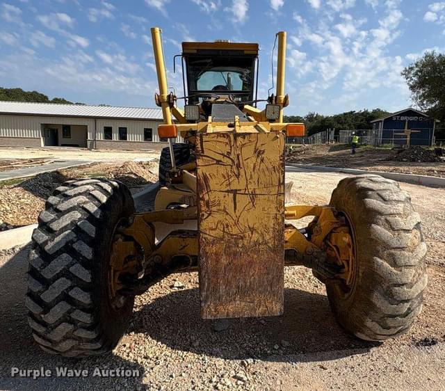 Image of John Deere 672CH equipment image 1