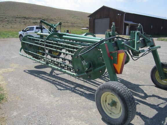 Image of John Deere 705 equipment image 4
