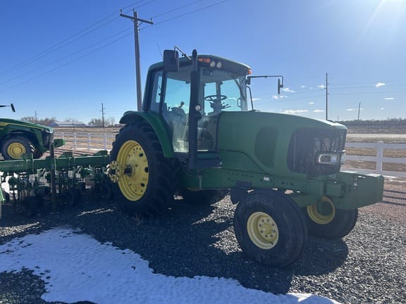 Main image John Deere 7220