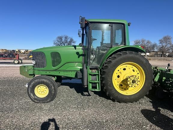 Image of John Deere 7220 equipment image 3